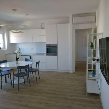 Buonarroti Apartment กราโด ภายนอก รูปภาพ